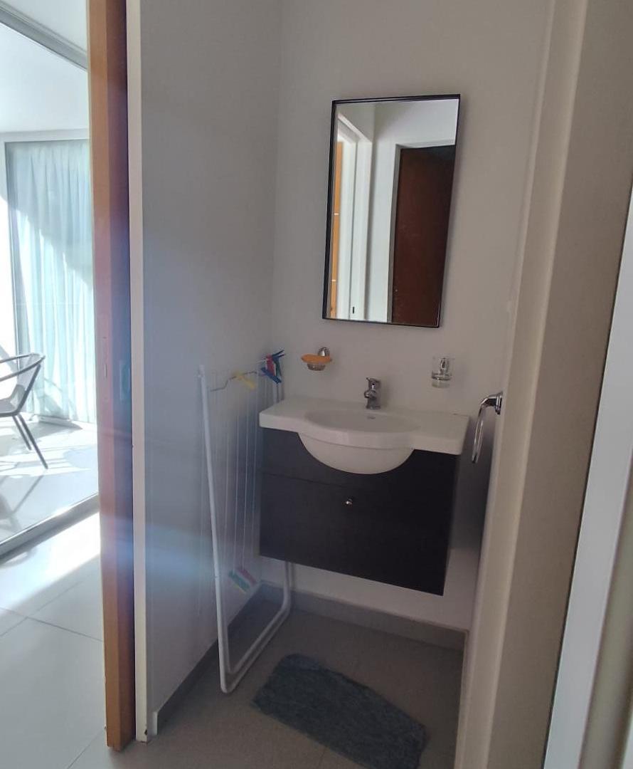 Foto de DEPARTAMENTO 2 AMBIENTES - 1ER P. -EDIFICIO QUBE -CENTRO PTO MADRYN, imagen 4