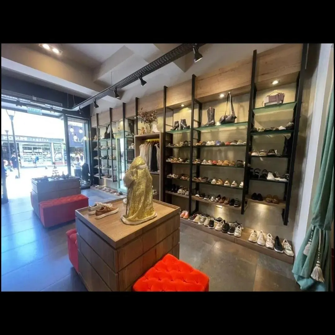 Alquilo y vendo local comercial en estado impecable 5