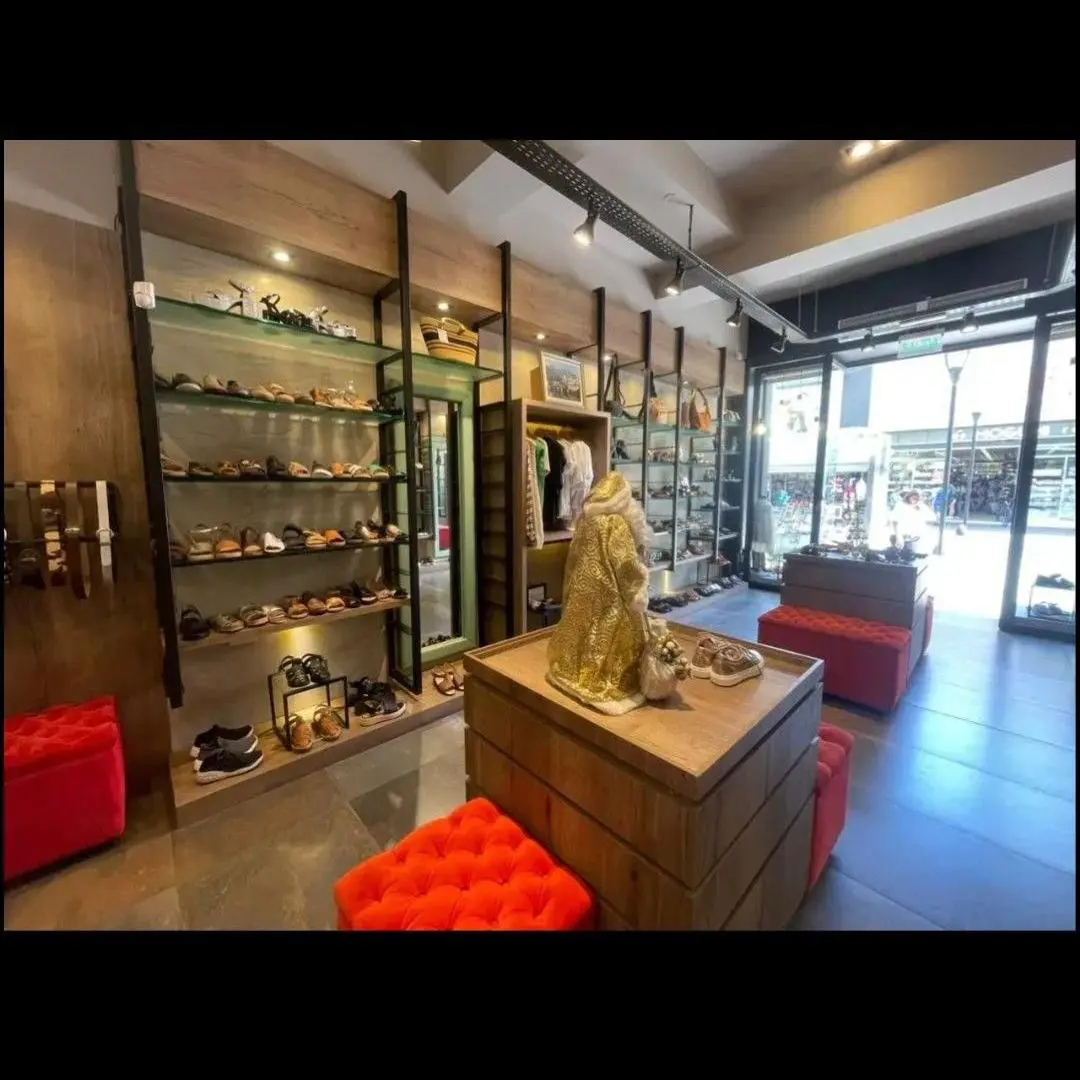 Alquilo y vendo local comercial en estado impecable 4