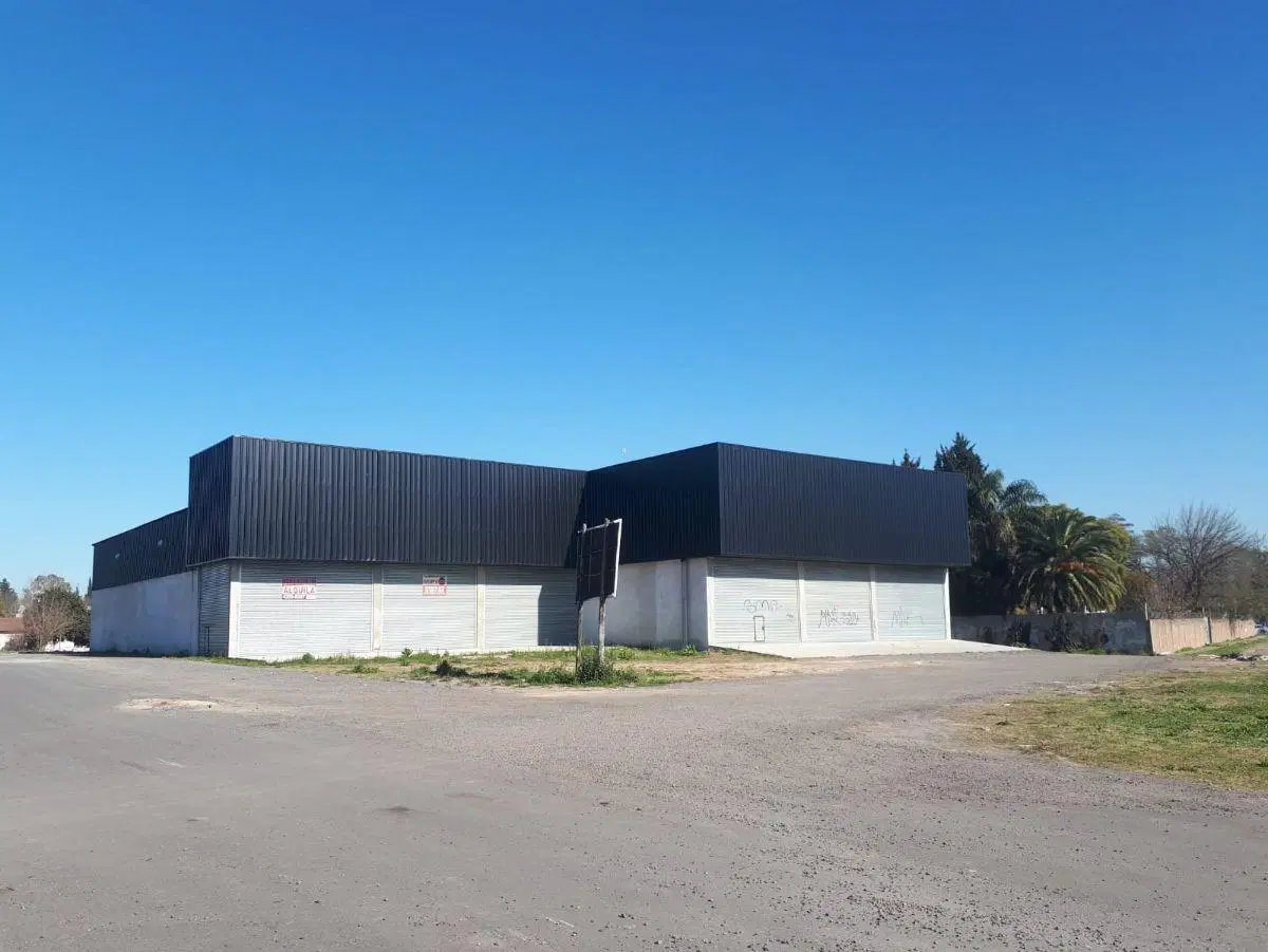Se alquila galpon de 550 m2 con playa de estacionamiento 5