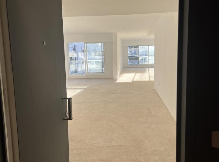 Foto de Oficina moderna con balcón – 243 m² a estrenar en Recoleta, imagen 5