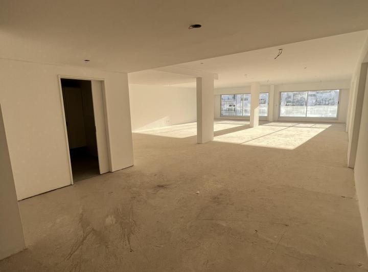 Foto de Oficina moderna con balcón – 243 m² a estrenar en Recoleta, imagen 2