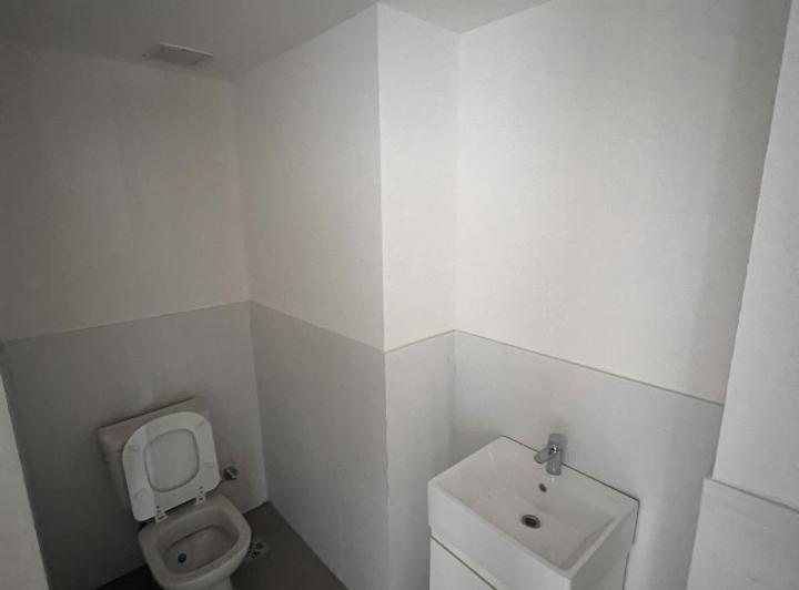 Foto de Oficina a estrenar planta libre en piso 10 – 87 m² en Recoleta, imagen 5