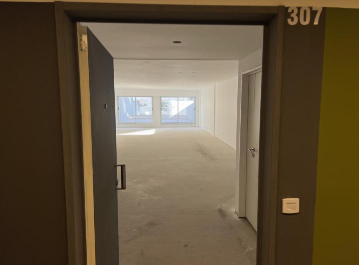 Oficina a estrenar con terraza propia – 180 m² en Recoleta