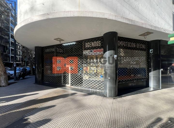 Local Av. Santa Fe 3099 esq. Sanchez de Bustamante 4