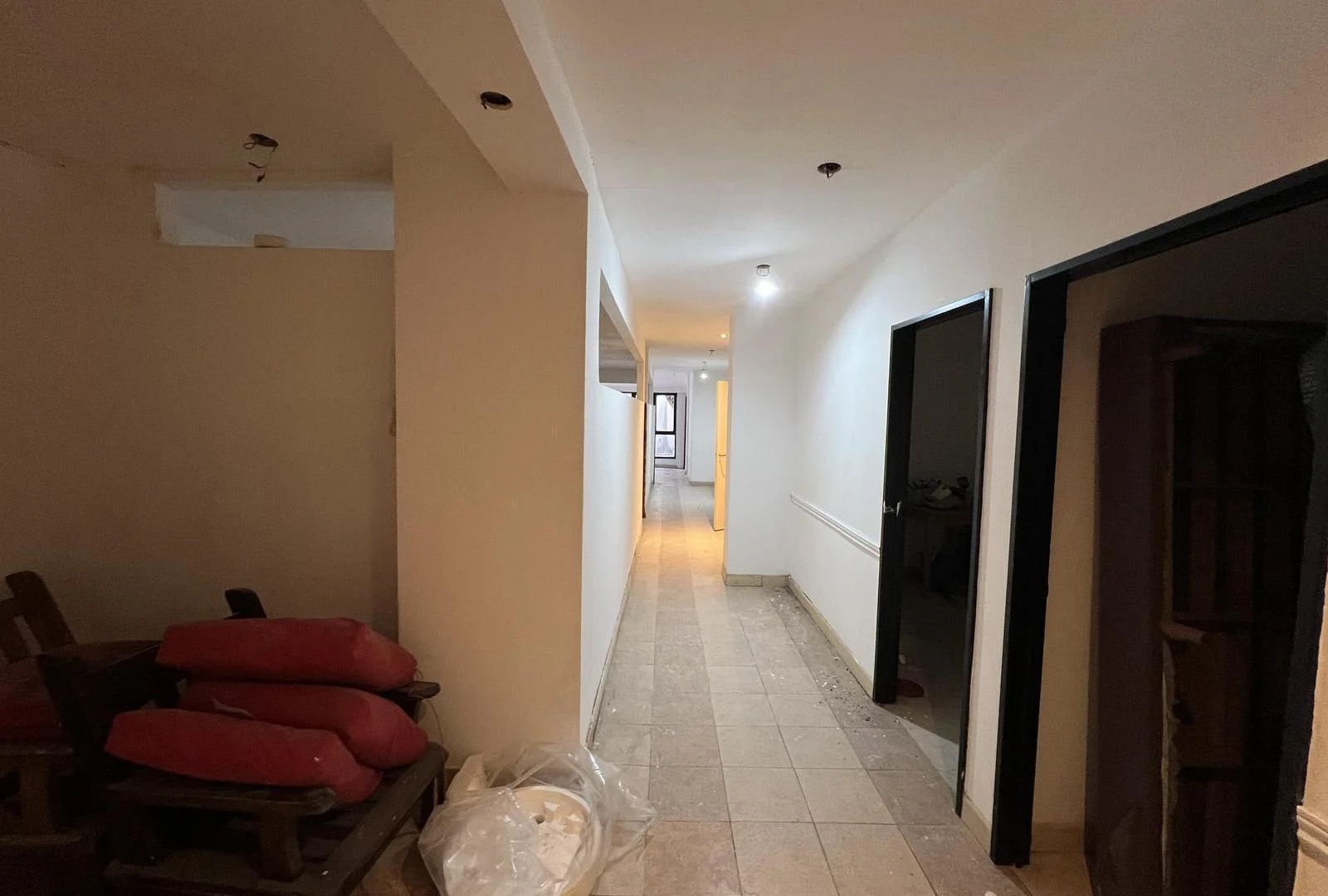 Foto de Oficina Comercial / Ideal Consultorio en Recoleta, imagen 3
