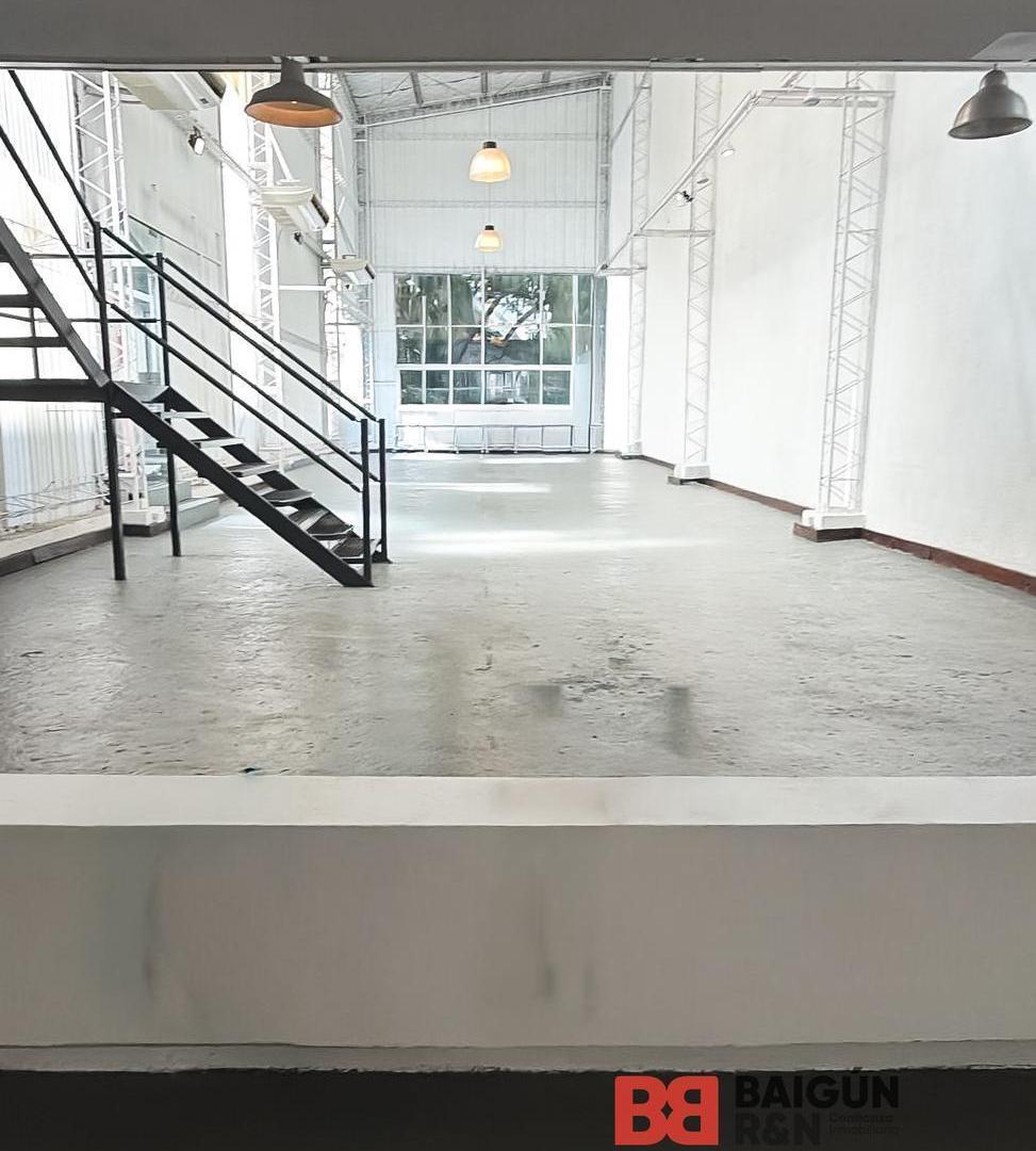 espacio para oficinas gimnasio showroom en la imprenta