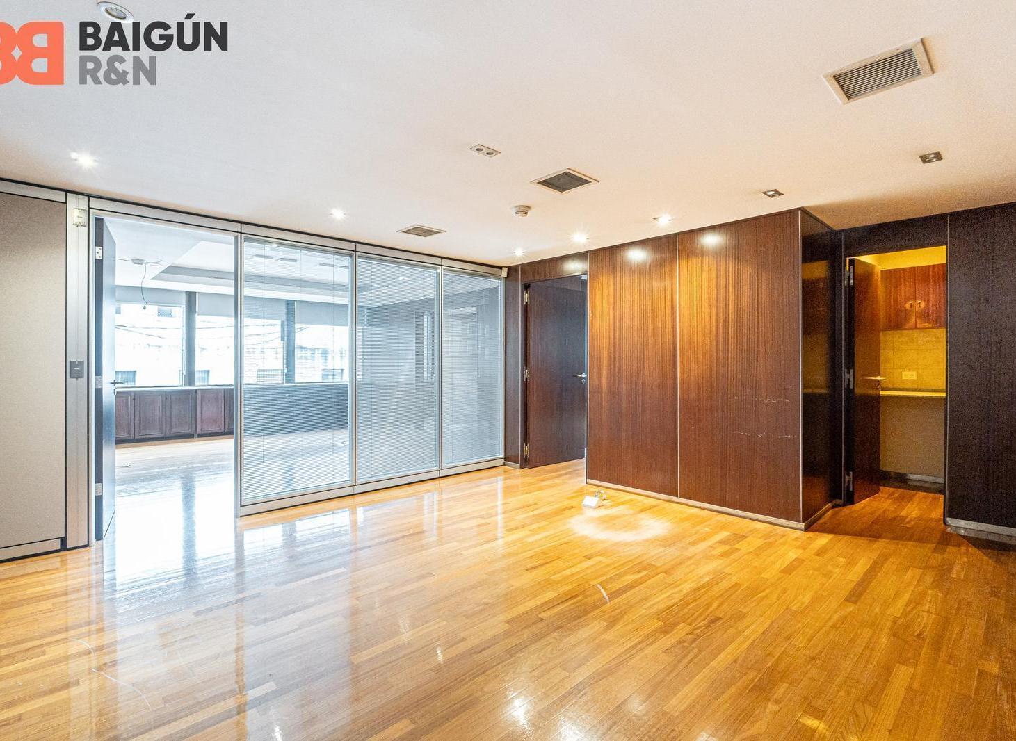 Bloque de 2 Pisos Completos 902m2 | Torre Clase A | 4 Cocheras | Centro