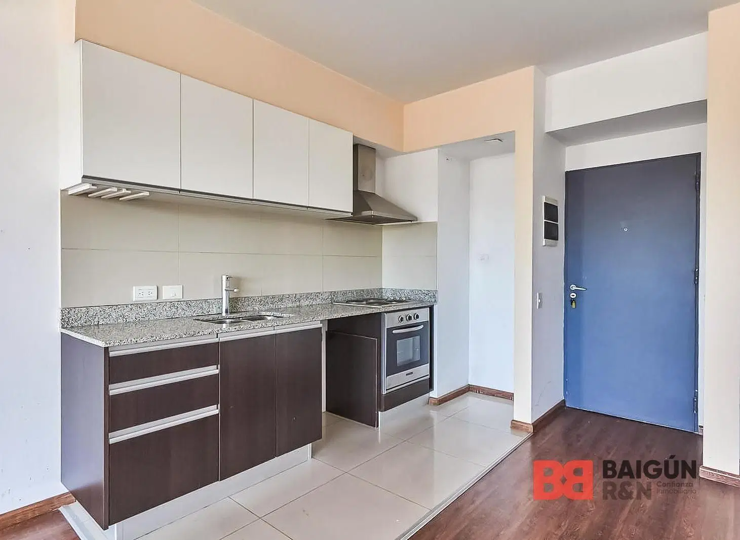 EN EDIFICIO NUEVO - VENTA CON RENTA 3