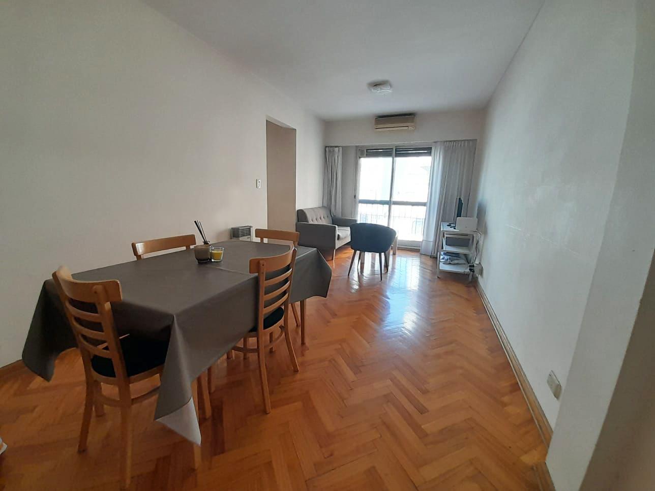 Departamento con cochera en Villa del Parque