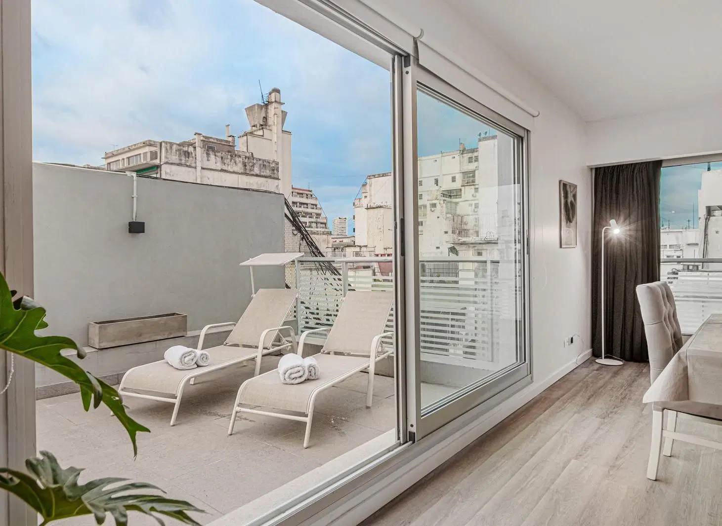 Loft con Terreza y Luz INCREIBLE en Recoleta 2