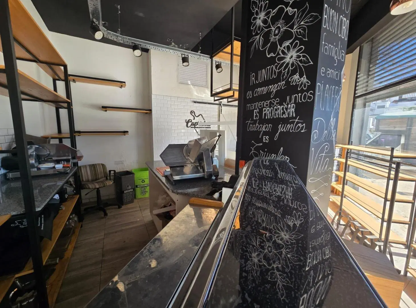 Local en Villa Urquiza 2