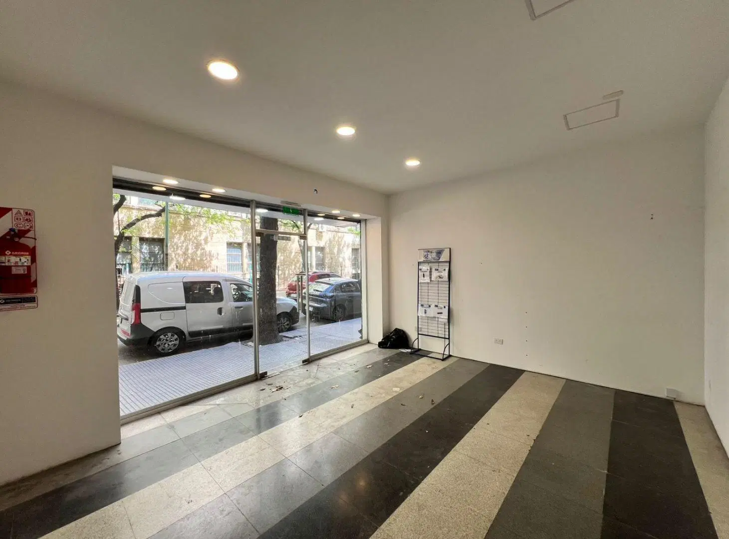 Local en Marcelo T. de Alvear 2235 2