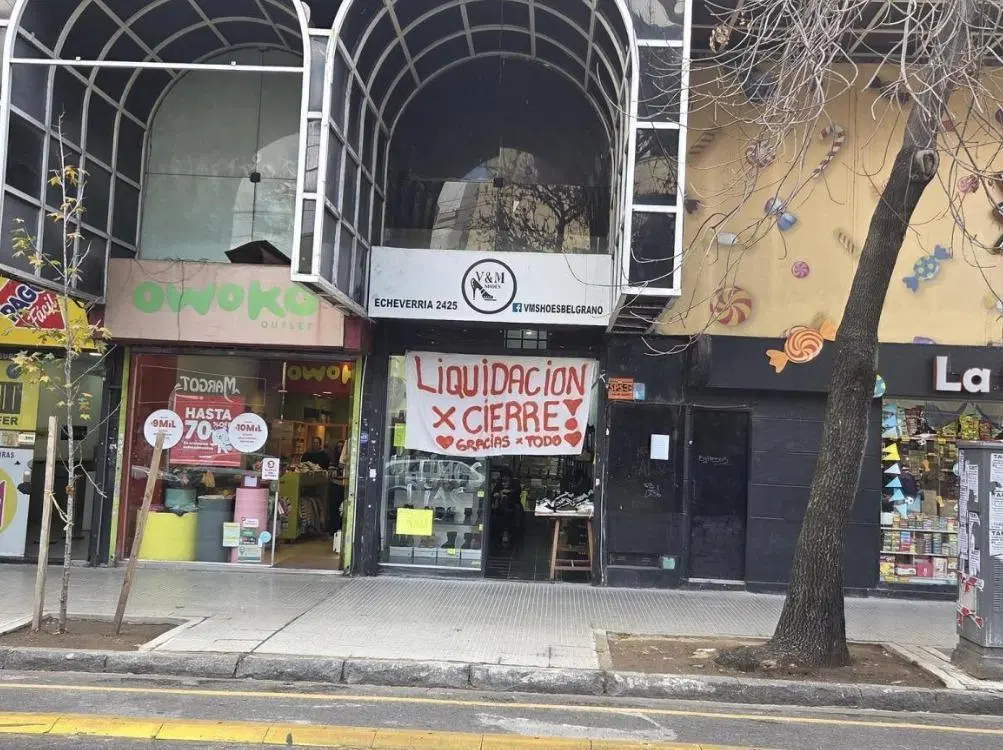 Local en Echeverria 2425 3