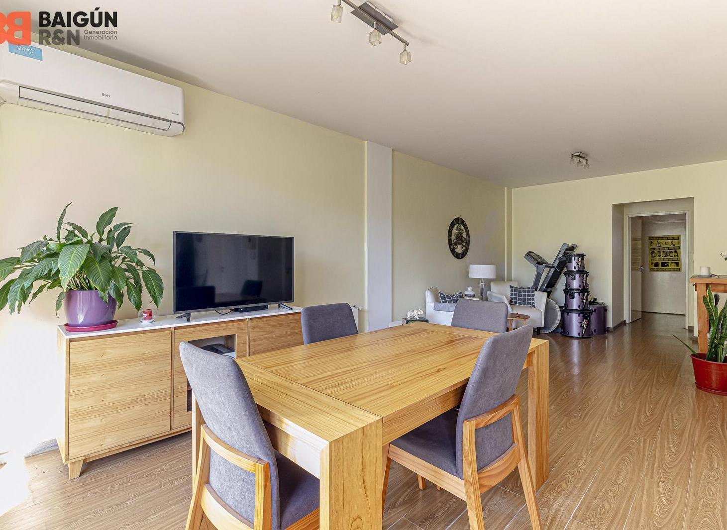 Foto de 4 ambientes en venta en Villa Pueyrredon, imagen 2