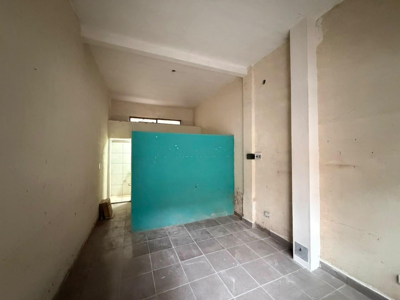 Foto de Local en Roosevelt al 2336, a mts de Av. Cabildo - 26 m², imagen 1
