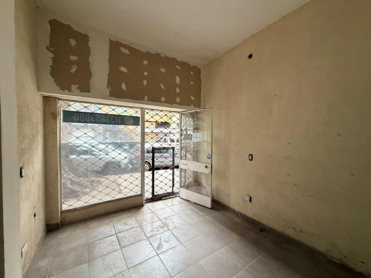 Foto de Local en Roosevelt al 2336, a mts de Av. Cabildo - 26 m², imagen 3