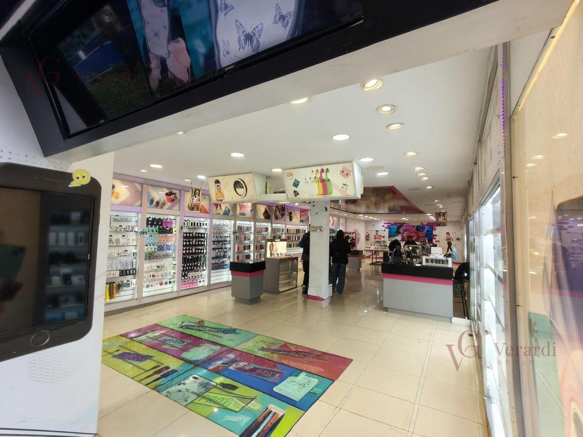Foto de Local 700 m² sobre Florida – 350 m² en PB apto todo rubro, imagen 4