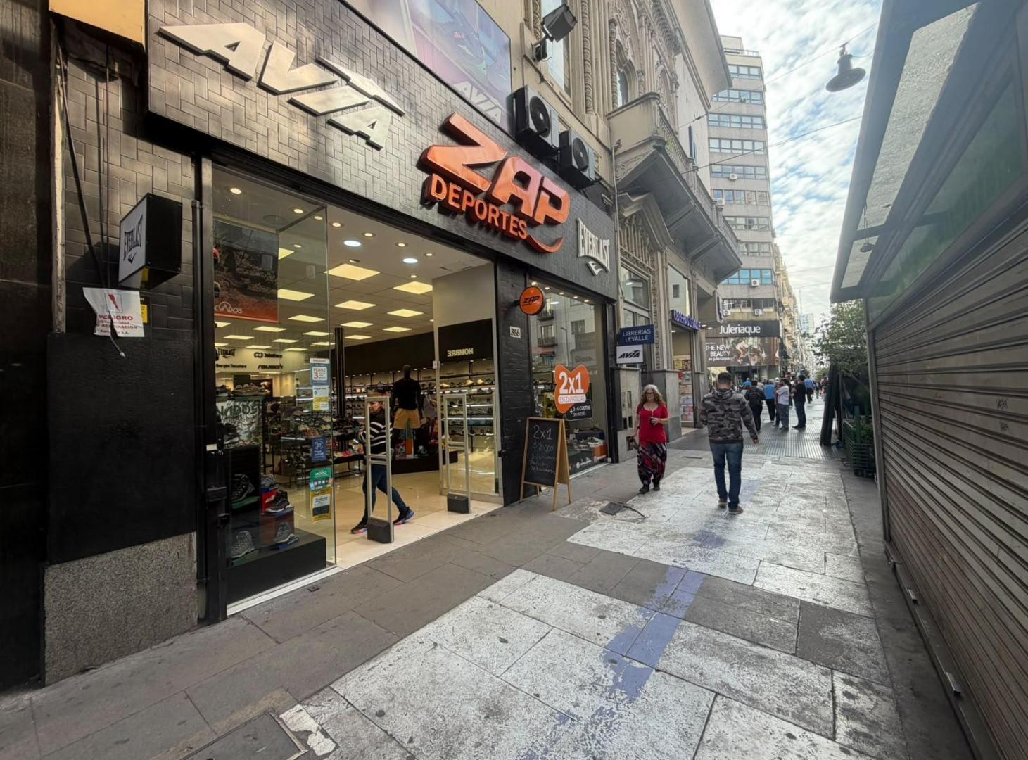 Foto de Local en Florida 386 y Av. Corrientes - 160 m² en planta baja, 295 m², imagen 5