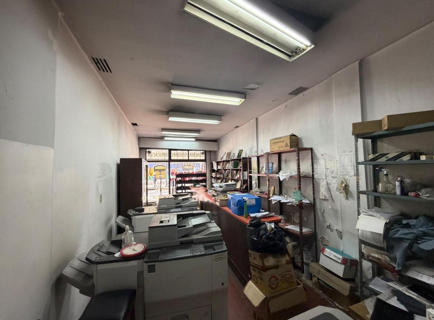 Foto de Local en Uriburu 752 - Superficie 60 m², imagen 2