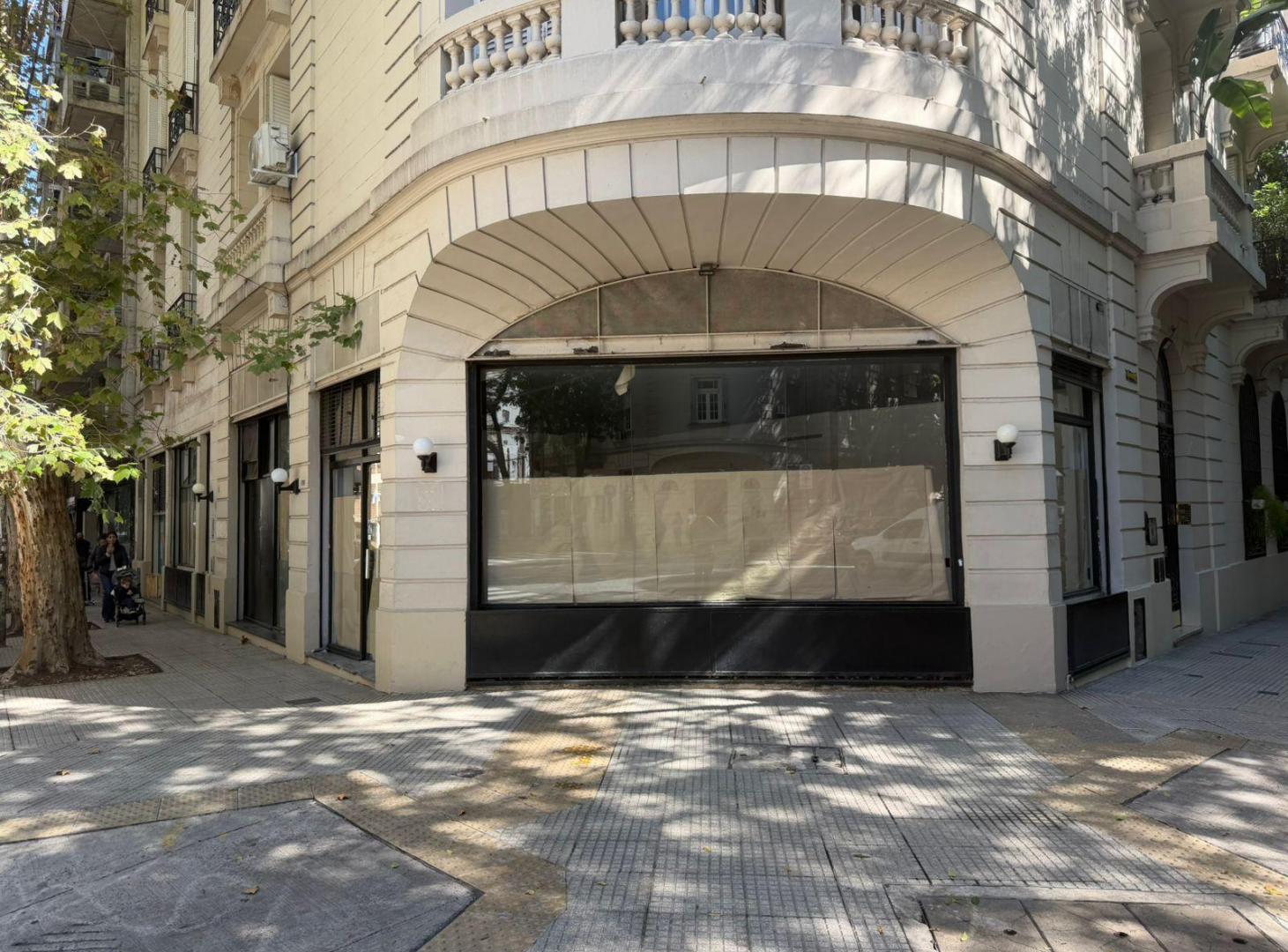 Foto de Local en Laprida esq. Frencha - 150 m² superficie total, imagen 3