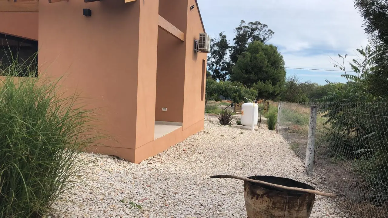 Dos cabanias en los Lobos, frente a Barrancas de San Banito 4
