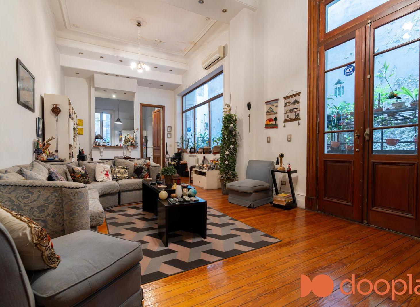 VENTA DEPARTAMENTO 6 AMBIENTES BARRIO NORTE  PATIO Y BALCONES