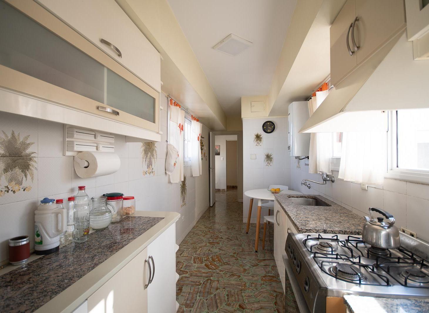 VENTA DEPARTAMENTO 4 AMBIENTES FLORES BALCON BAULERA