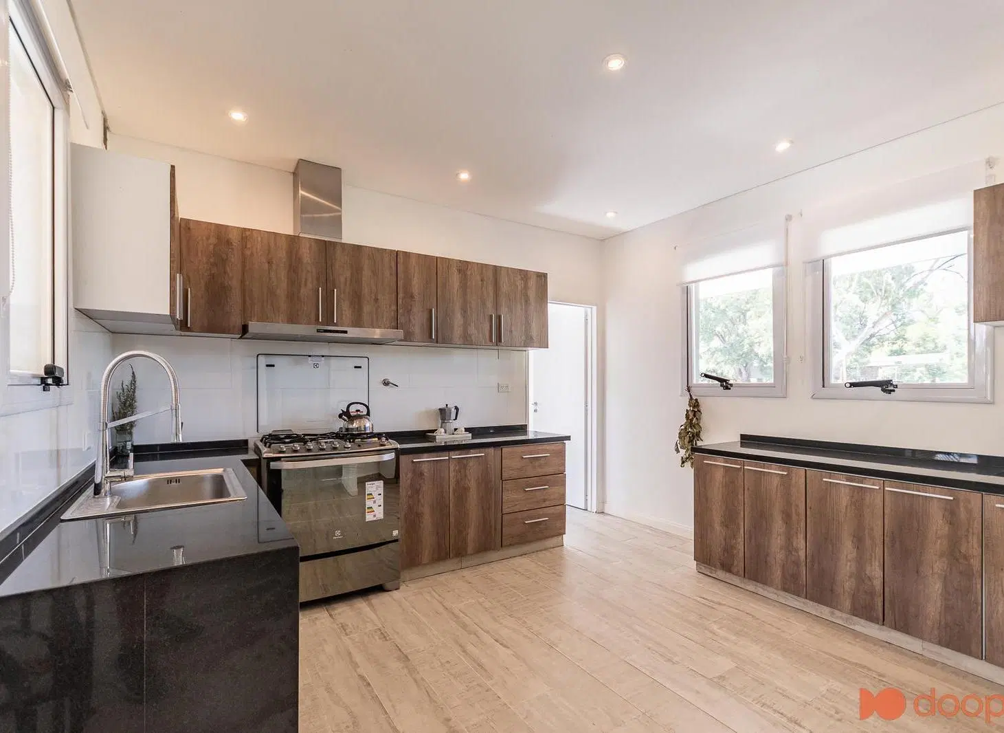 VENTA CASA 4 AMBIENTES BARRIO MONET PILETA JARDIN 1