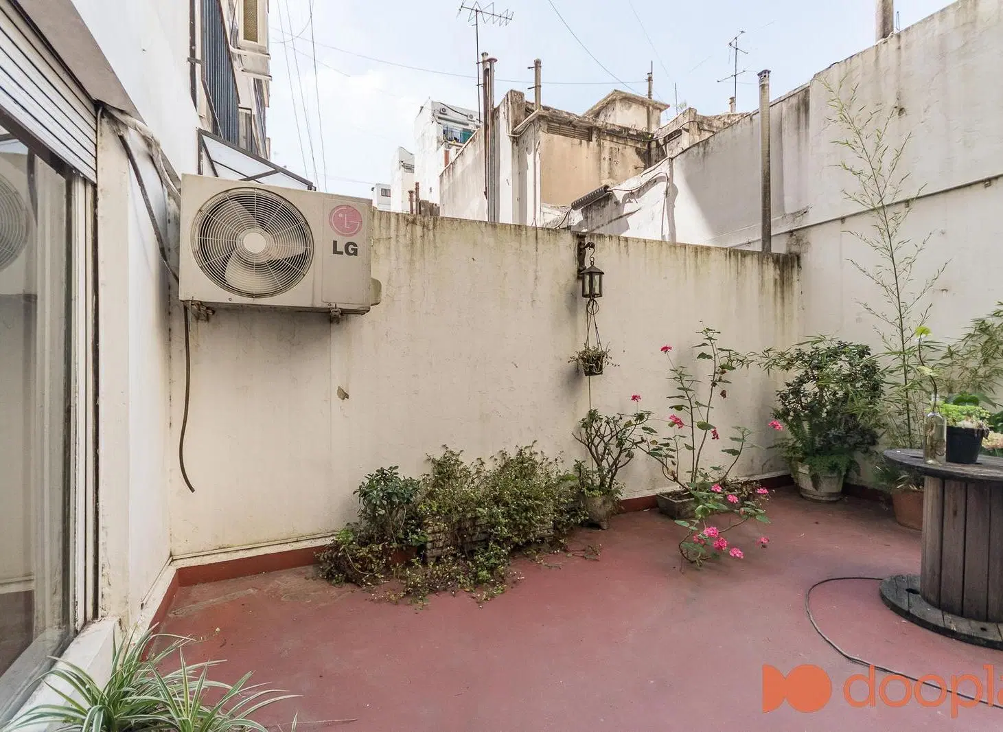VENTA DEPARTAMENTO DOS AMBIENTES BALVANERA PATIO 1