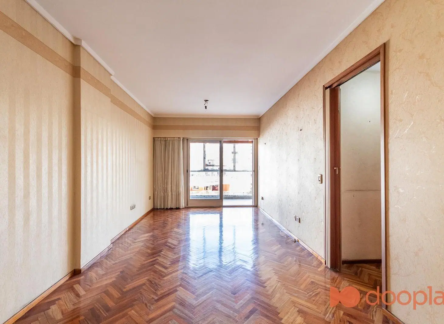 VENTA DEPARTAMENTO 3 AMBIENTES CON DEPENDENCIA FLORES BALCON BAULERA 2