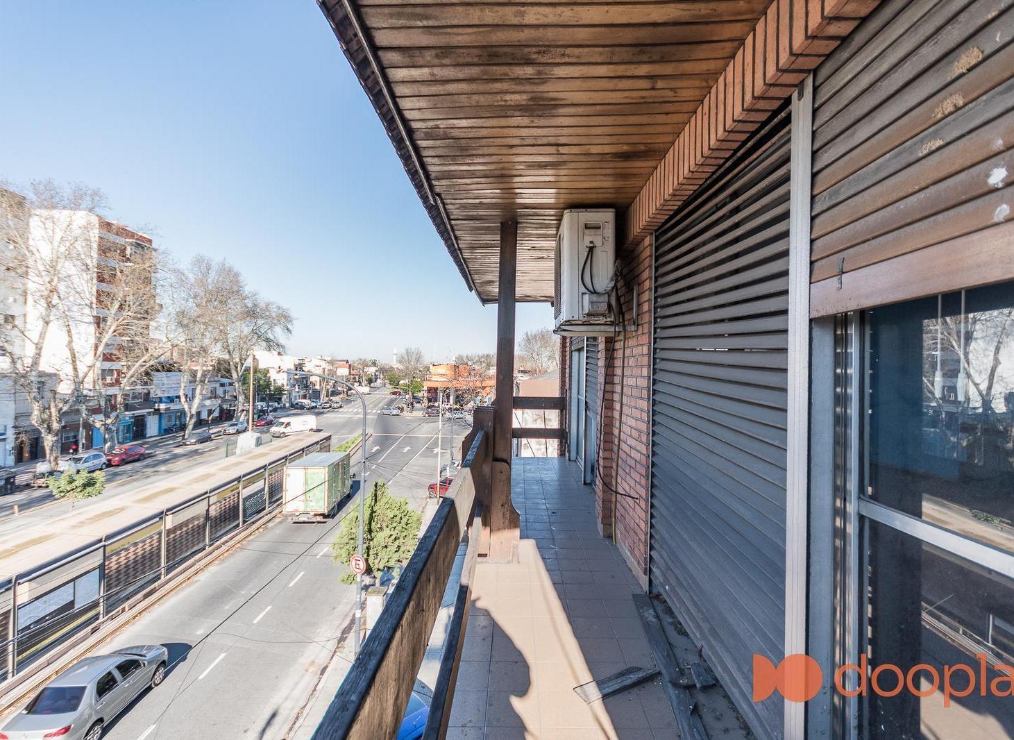 Foto de VENTA PH 4 AMBIENTES CON TERRAZA COMPARTIDA POMPEYA, imagen 1