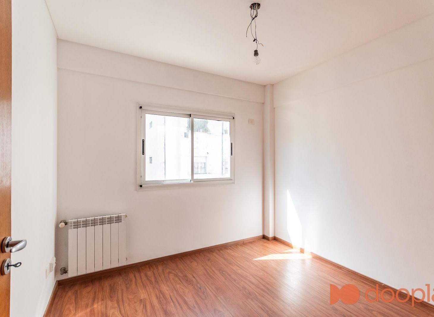 Foto de VENTA DEPARTAMENTO 3 AMBIENTES CABALLITO ESCRITORIO COCHERA BALCON, imagen 5