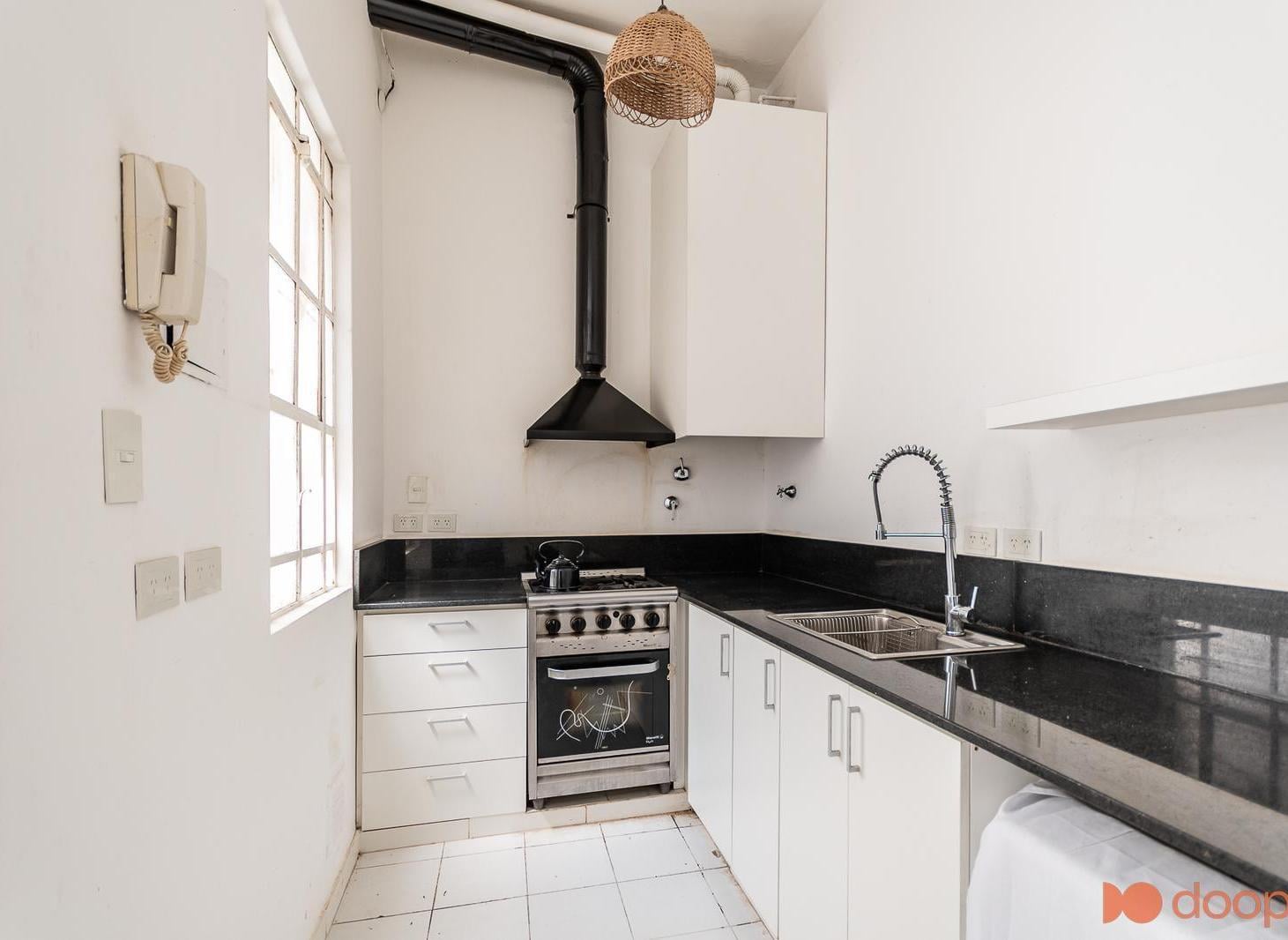 Foto de Venta PH 3 ambientes y medio San Telmo sobre la emblemática esquina, imagen 5