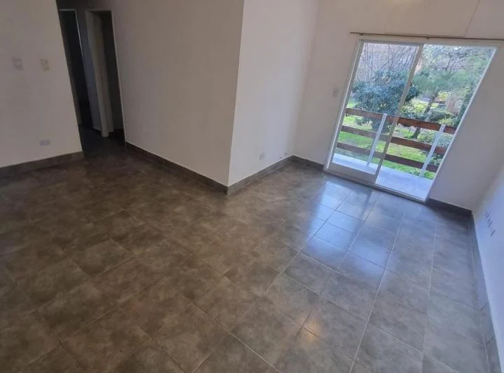 Alquiler de departamento 3 ambientes en Complejo Autónomos, Barrio Coca Cola 4