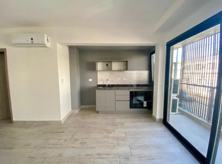 Alquiler departamento 2 ambiente toilette balcón frente estrenar  Coghlan 1