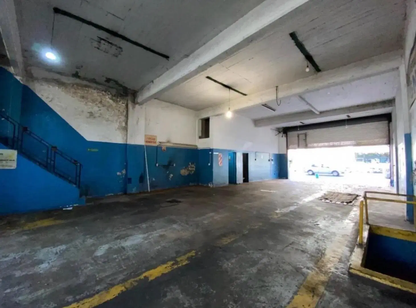 Se alquila local comercial + vivienda en Av. Independencia al 2700. 400m2 5