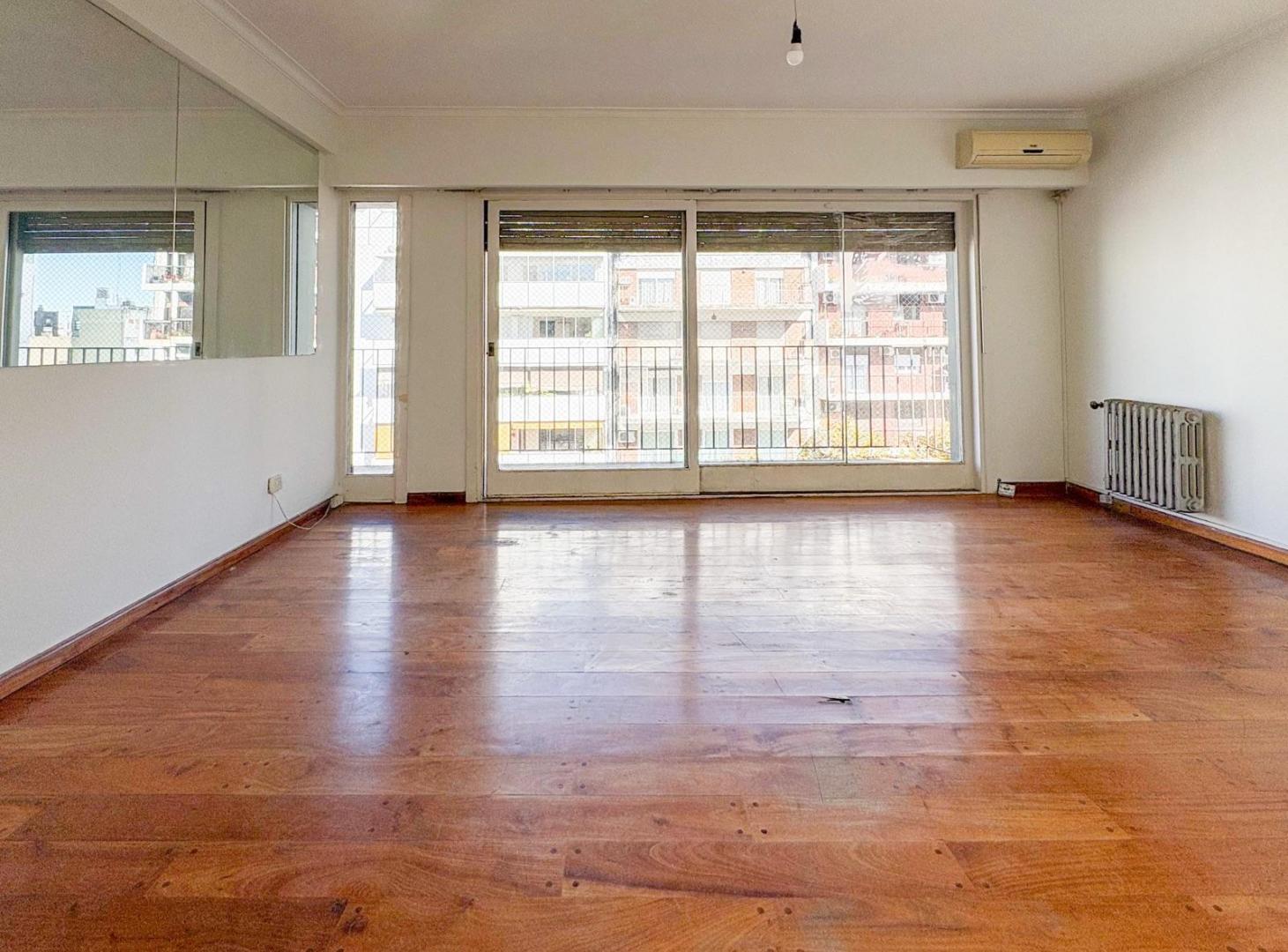 Departamento 3 Ambientes + dep. al Frente con Balcón - Av. Santa Fe 3000 | Recoleta. 91m2