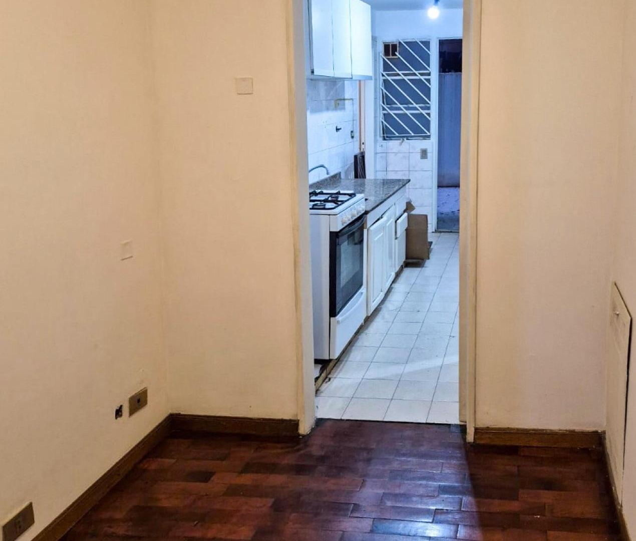 Foto de Se alquila impecable 3 ambientes con patio Junín casi Av. Rivadavia, imagen 5