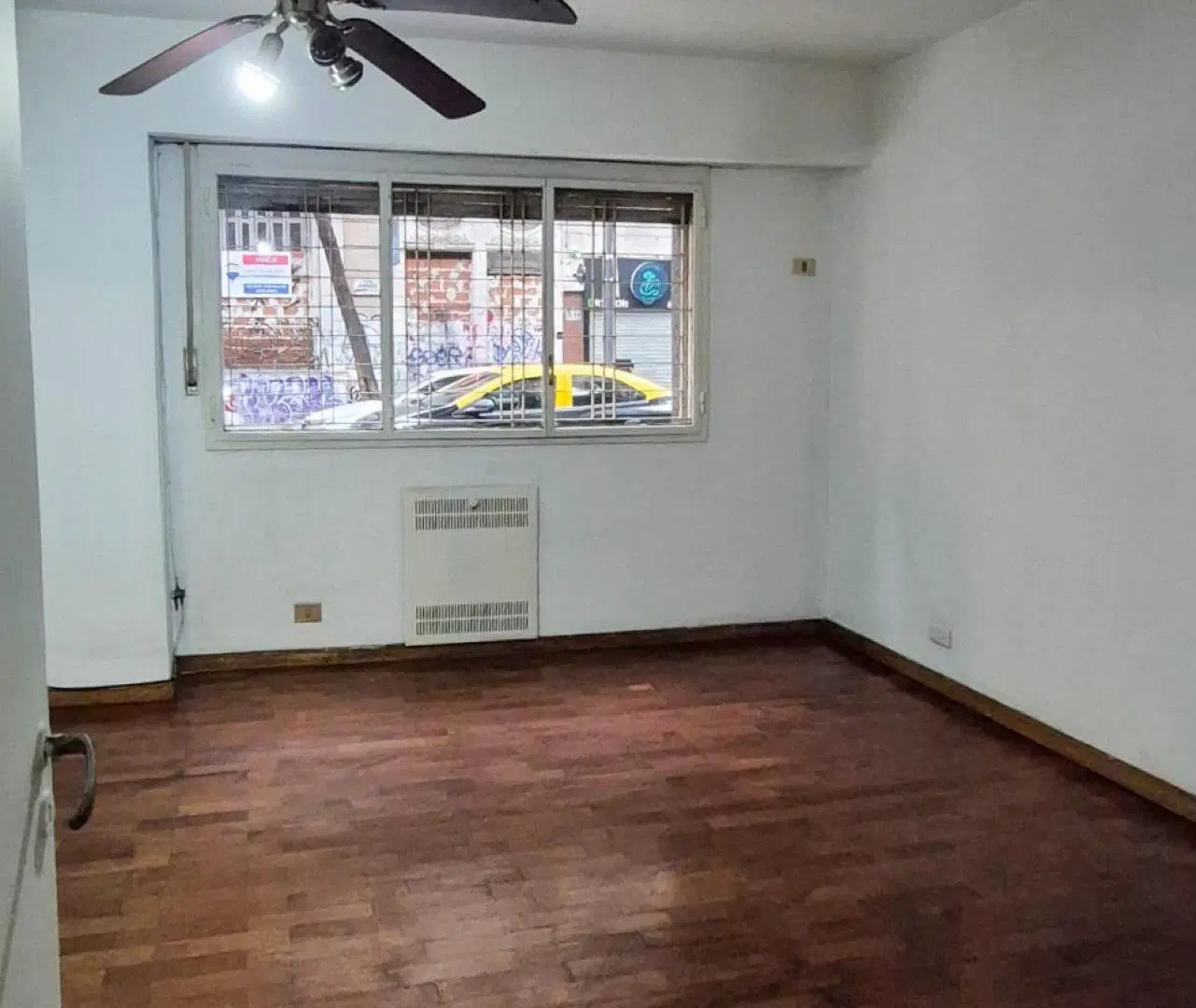Se alquila impecable 3 ambientes con patio Junín casi Av. Rivadavia. Caba. 3