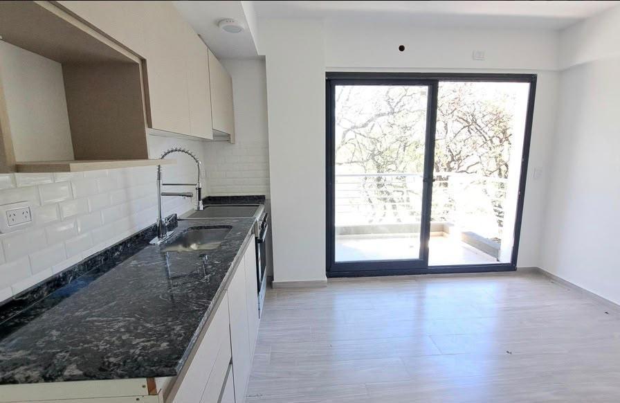 Foto de Se vende impecable monoambiente en Monasterio al 100. Parque Patricios, imagen 3