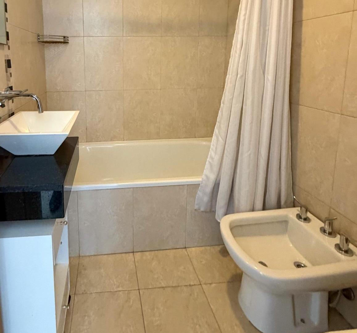 Foto de Impecable Monoambiente con pileta y laundry. Serrano al 500. Villa, imagen 4
