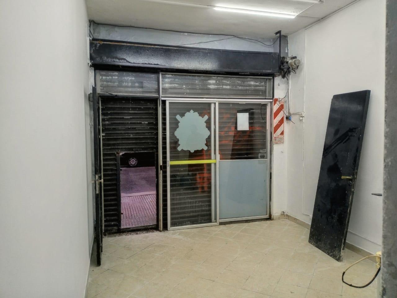Foto de LOCAL COMERCIAL EN PICHINCHA AL 100– ONCE | 20 M² | AL FRENTE | MUY, imagen 1