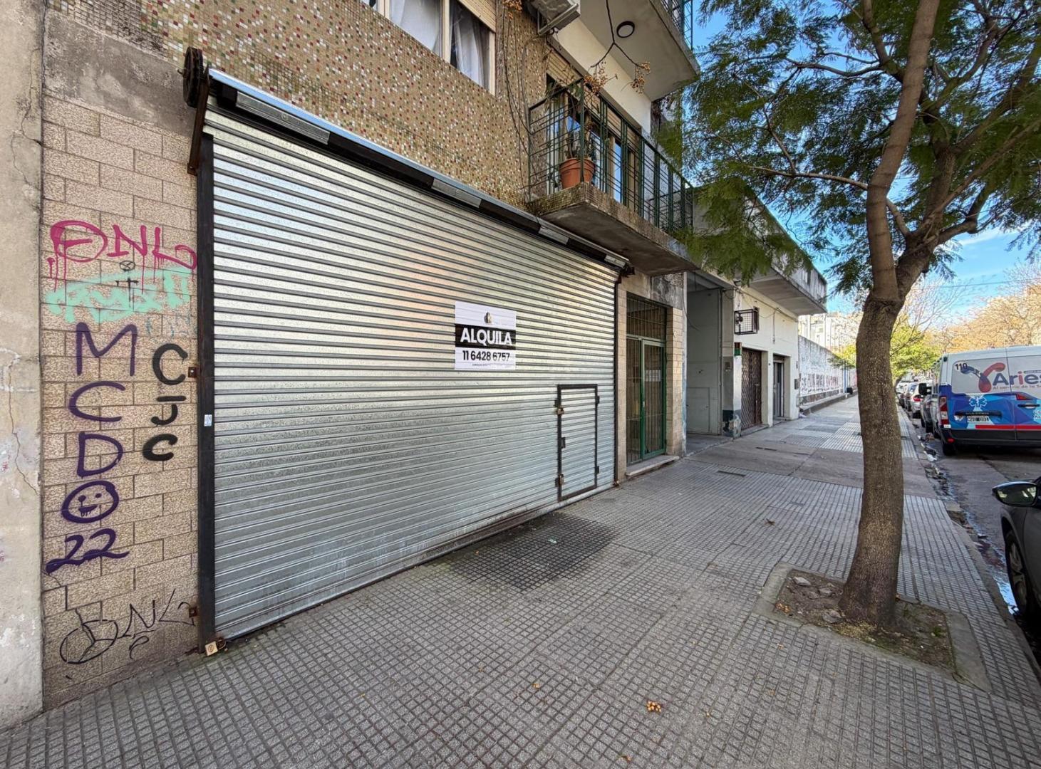 Foto de SE ALQUILA DEPOSITO MAS SOTANO EN CONSTITUCION AL 2800. 60M2, imagen 3