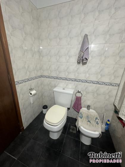 Chalet 4 Ambientes con Amplio Parque 2