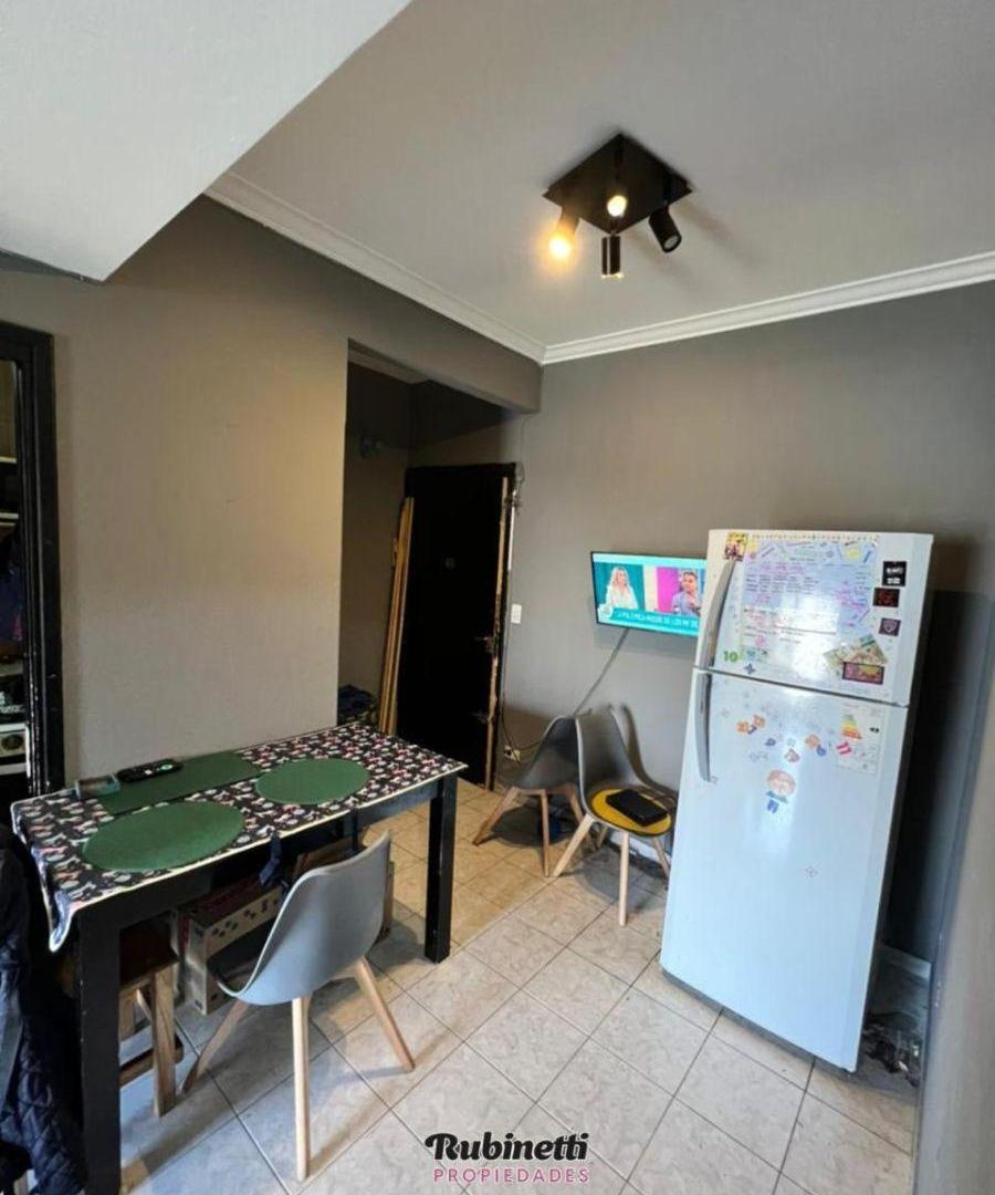 Foto de EN VENTA DEPARTAMENTO 2 AMBIENTES CON VISITA LATERAL AL MAR, imagen 2