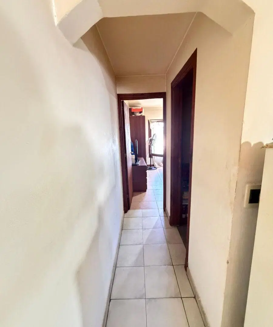 DEPARTAMENTO DE 2 AMBIENTES A LA CALLE –UBICADO EN UN 2º PISO POR ESCALERA 5