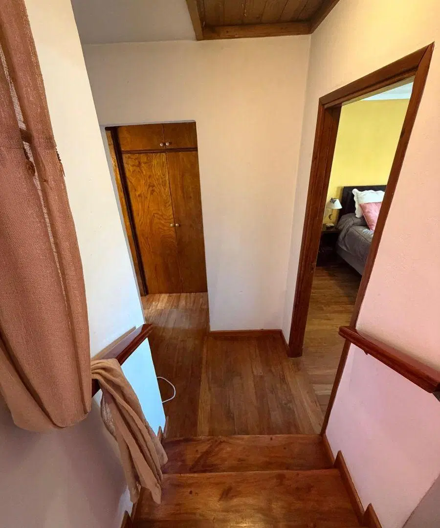 CHALET 4 AMBIENTES CON PARQUE Y QUINCHO EN BARRIO ZACAGNINI 5