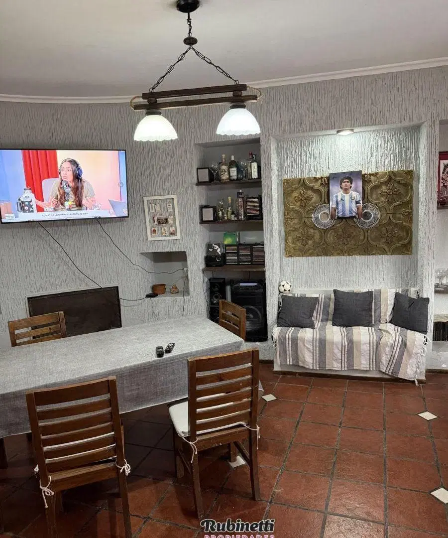 CHALET EN VENTA 4 AMBIENTES CON ESCRITORIO 2