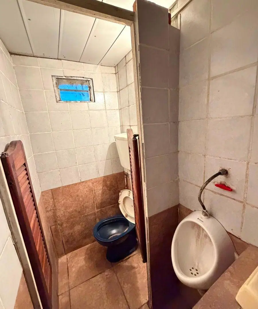 Local comercial en venta o alquiler | Los Pinares 8